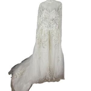 Elegant White Lace Wedding Dress